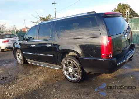 2014 Cadillac Escalade Esv Luxury z USA, uszkodzony, nr VIN 1GYS4HEF4ER190066